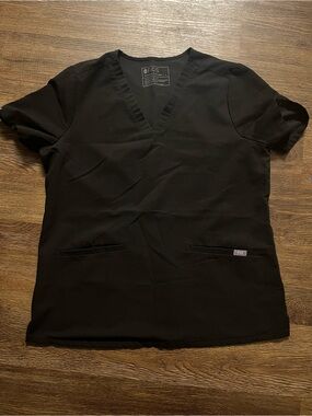 Women’s Figs Black Top